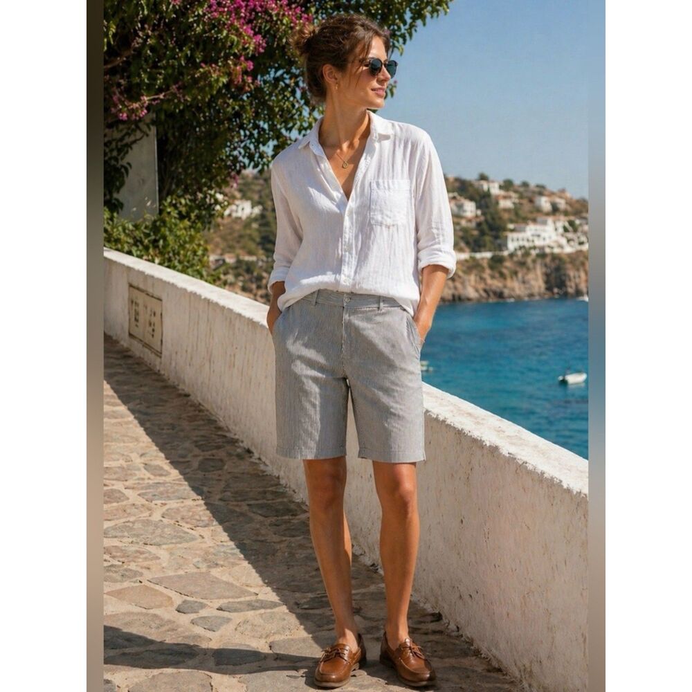 Talbots Perfect Shorts Womens 14P Petite Gray Stripe Mid Rise Pockets Stretch 9"